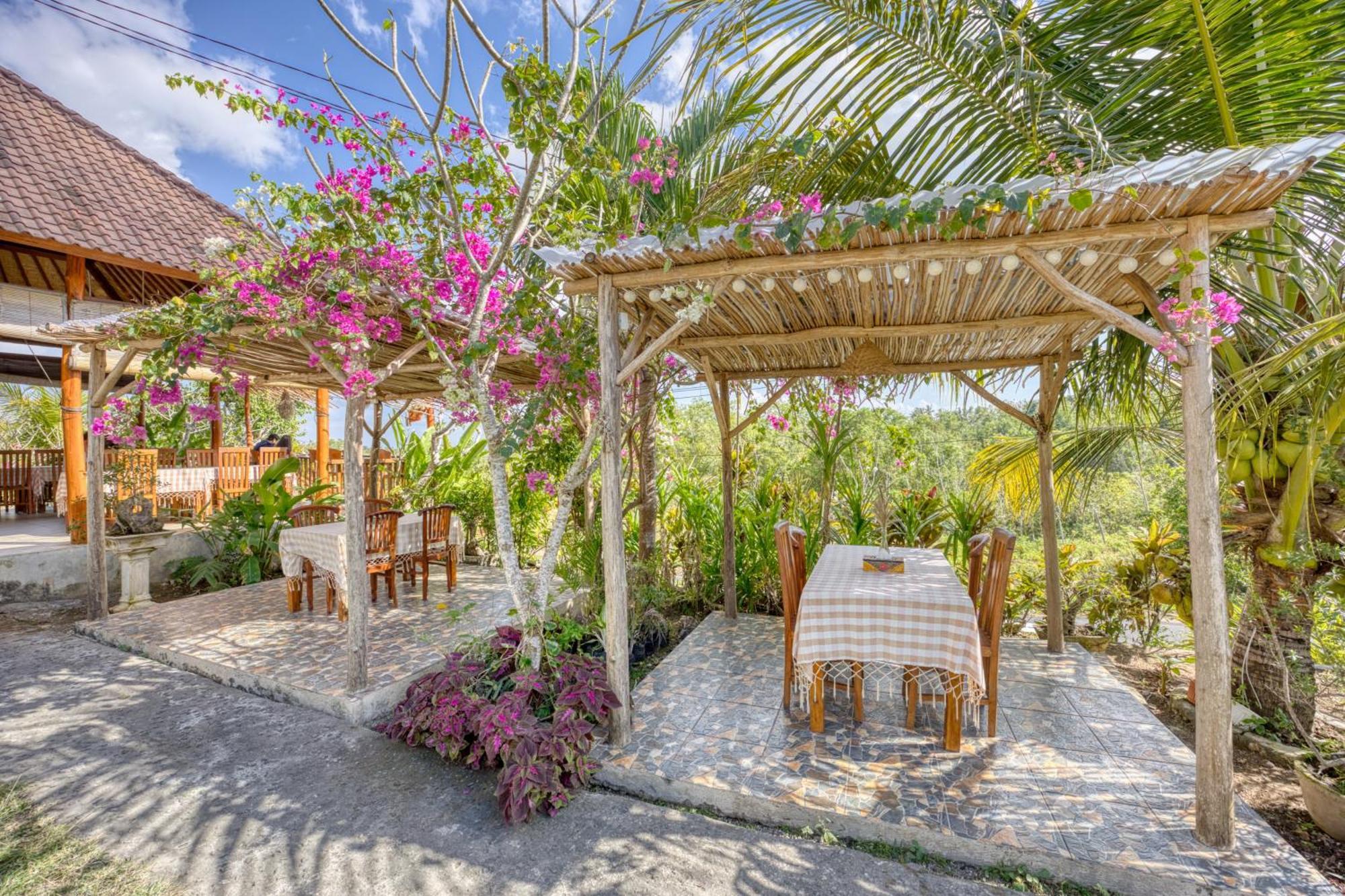 Bagia Bungalows Batumadeg Exterior foto