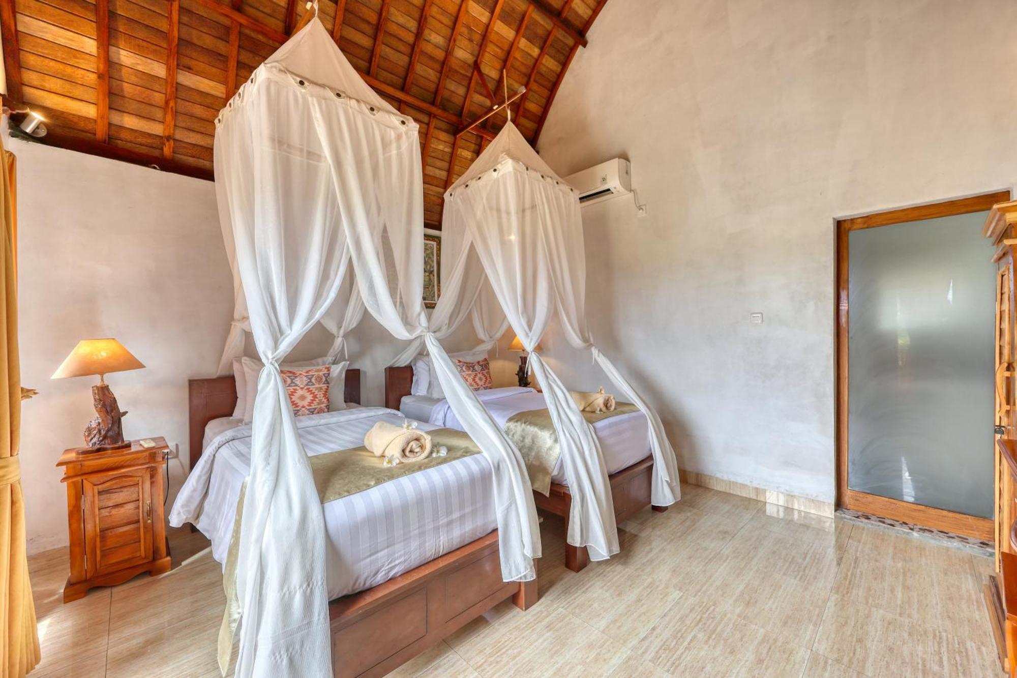 Bagia Bungalows Batumadeg Habitación foto